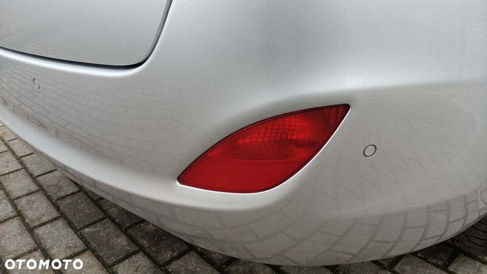 Hyundai i30 1.6 Comfort - 12