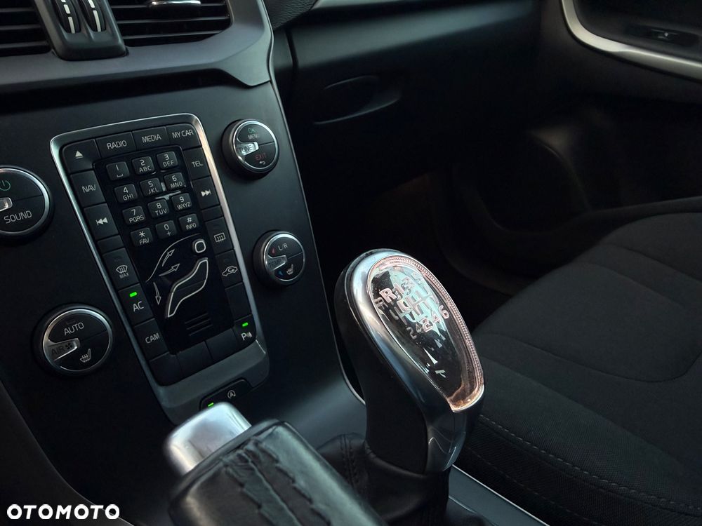 Volvo V40 D2 R-Design Summum - 12