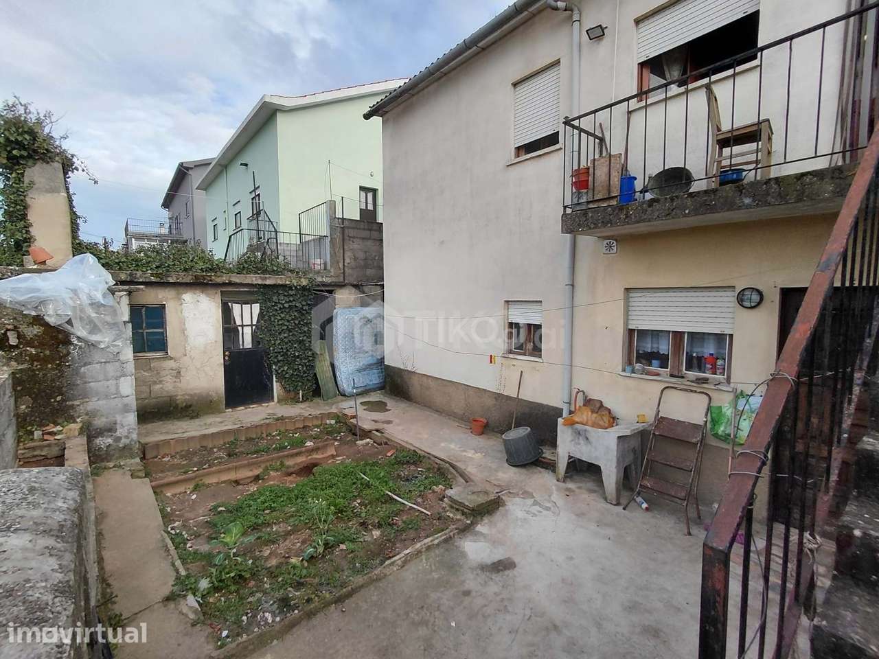Prédio com 2 apartamentos T3 no centro de Figueira de Castelo Rodrigo - Grande imagem: 2/22