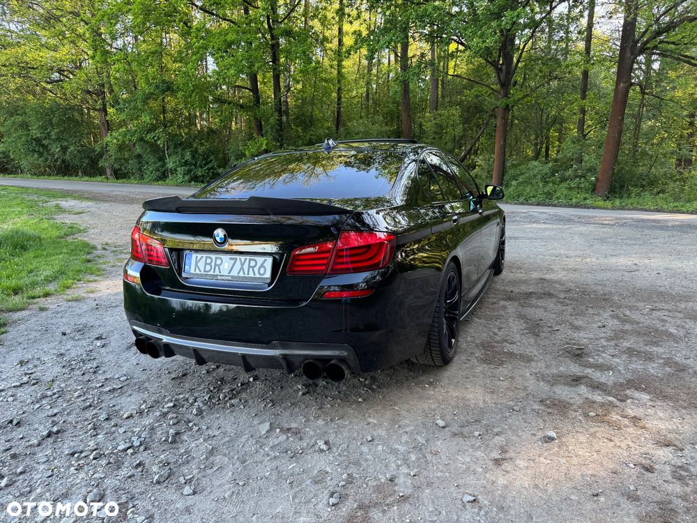 BMW Seria 5 535i xDrive Sport-Aut - 4