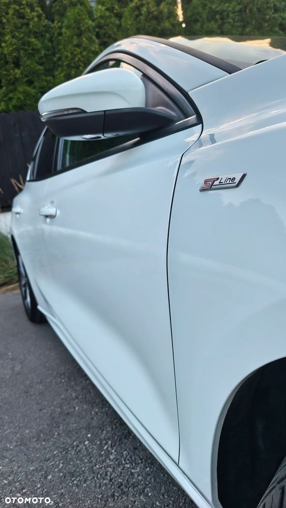 Ford Focus 1.0 EcoBoost STart-Stopp-System ST-LINE X - 17