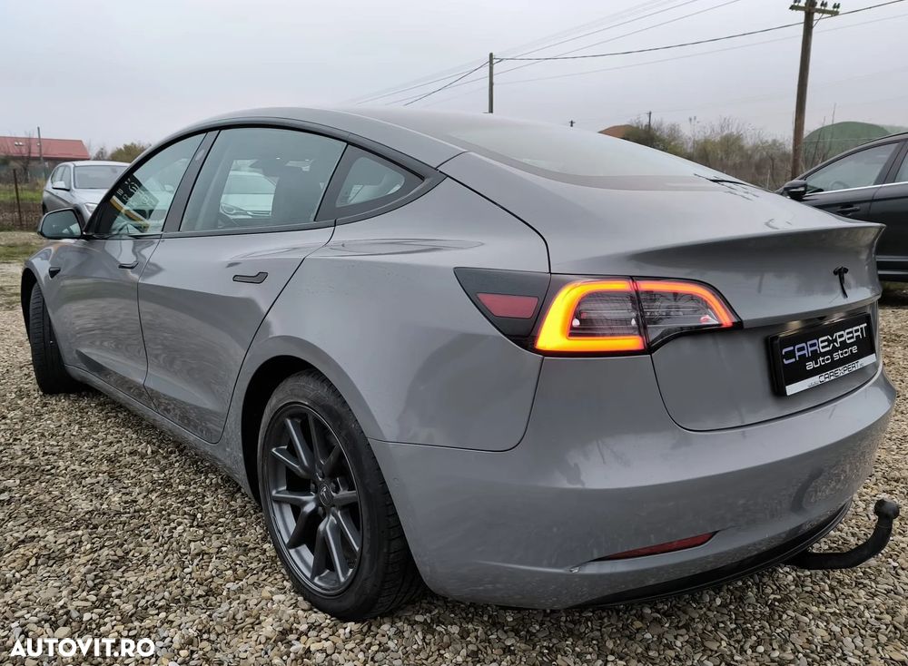 Tesla Model 3 - 17