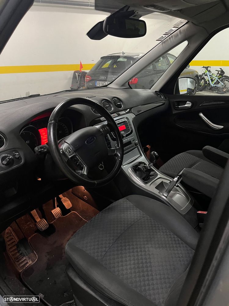 Ford Galaxy 2.0 TDCi Ghia - 7