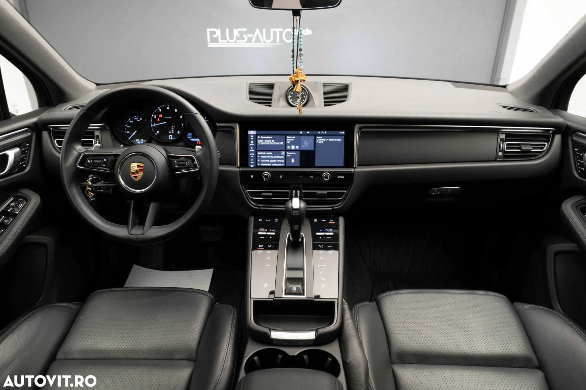 Porsche Macan T - 25