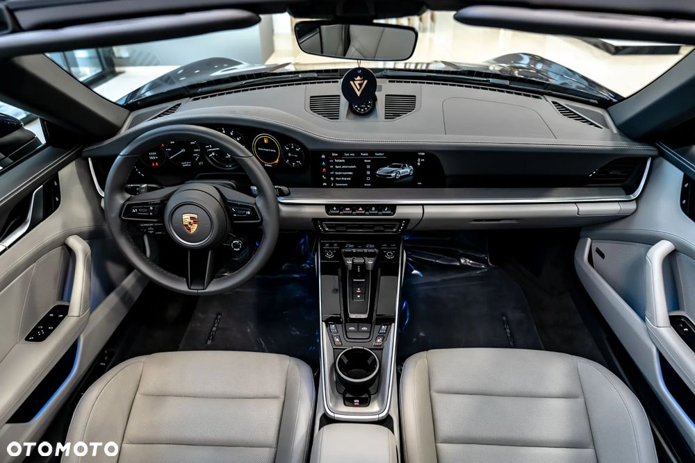 Porsche 911 Targa 4 - 28