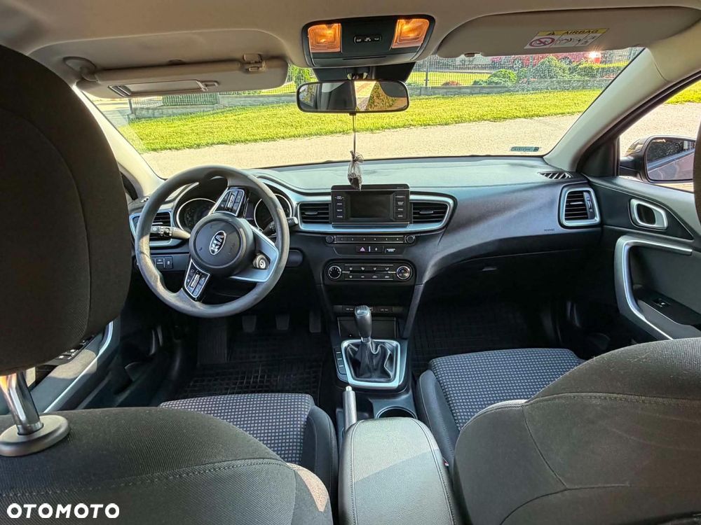 Kia Ceed 1.4 L - 7