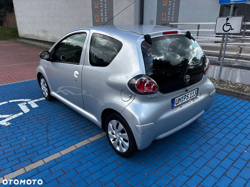 Toyota Aygo 1.0 VVT-i Terra EU5 - 5
