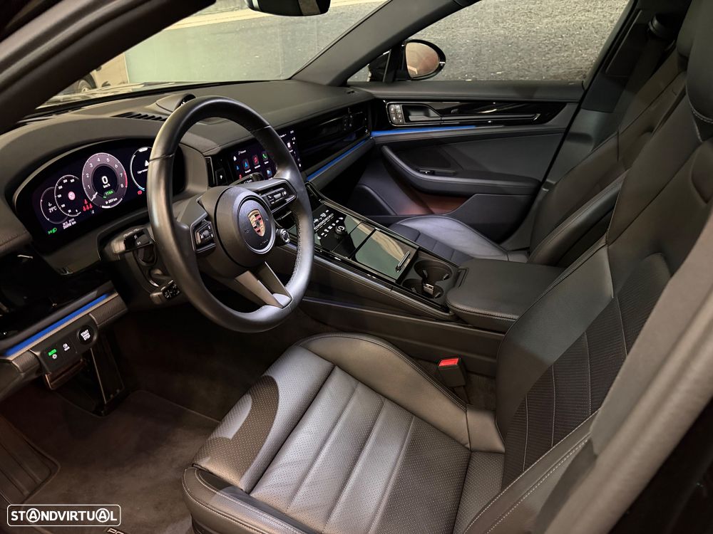 Porsche Panamera 4 E-Hybrid - 16