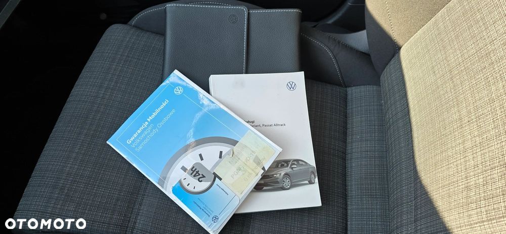 Volkswagen Passat - 11