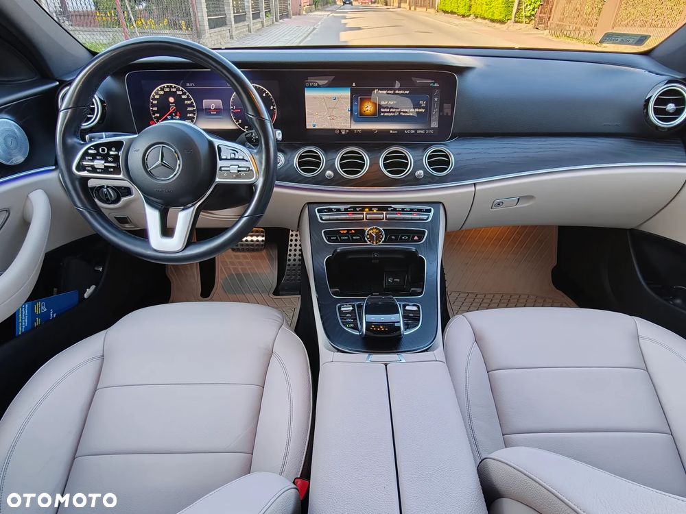 Mercedes-Benz Klasa E 220 d 4-Matic Avantgarde - 24