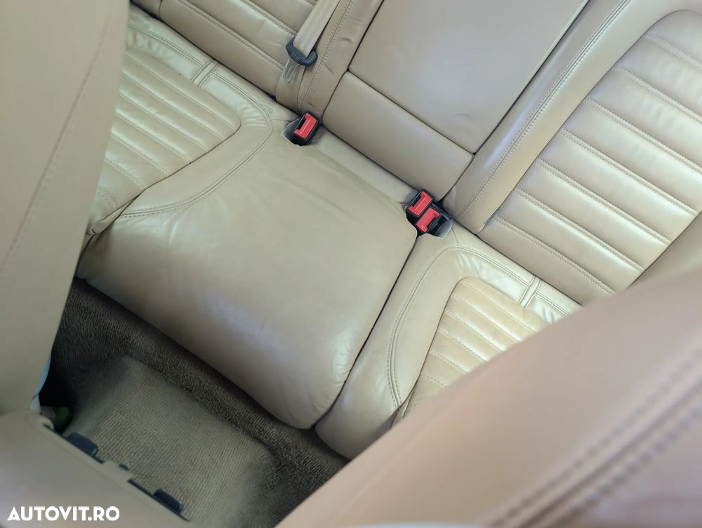 Volkswagen Passat 2.0 TDI DPF Highline - 4
