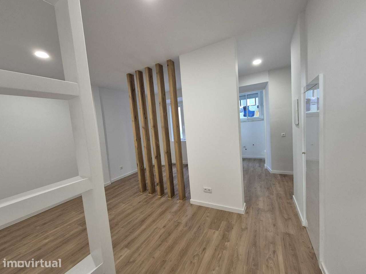 Apartamento T3 transformado em T1 - Grande imagem: 3/36