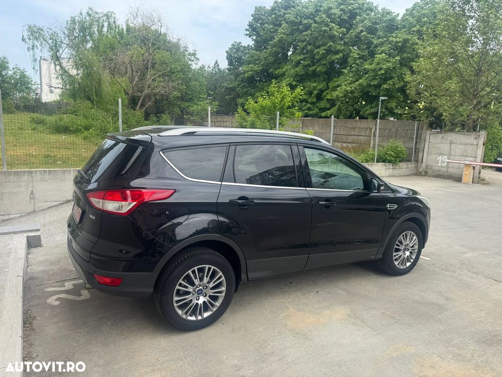Ford Kuga 1.6 EcoBoost 2x4 Titanium - 3