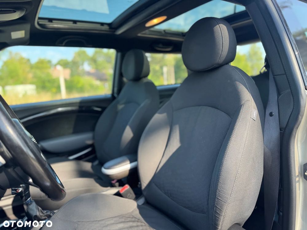 MINI Cooper S 50 Mayfair - 16