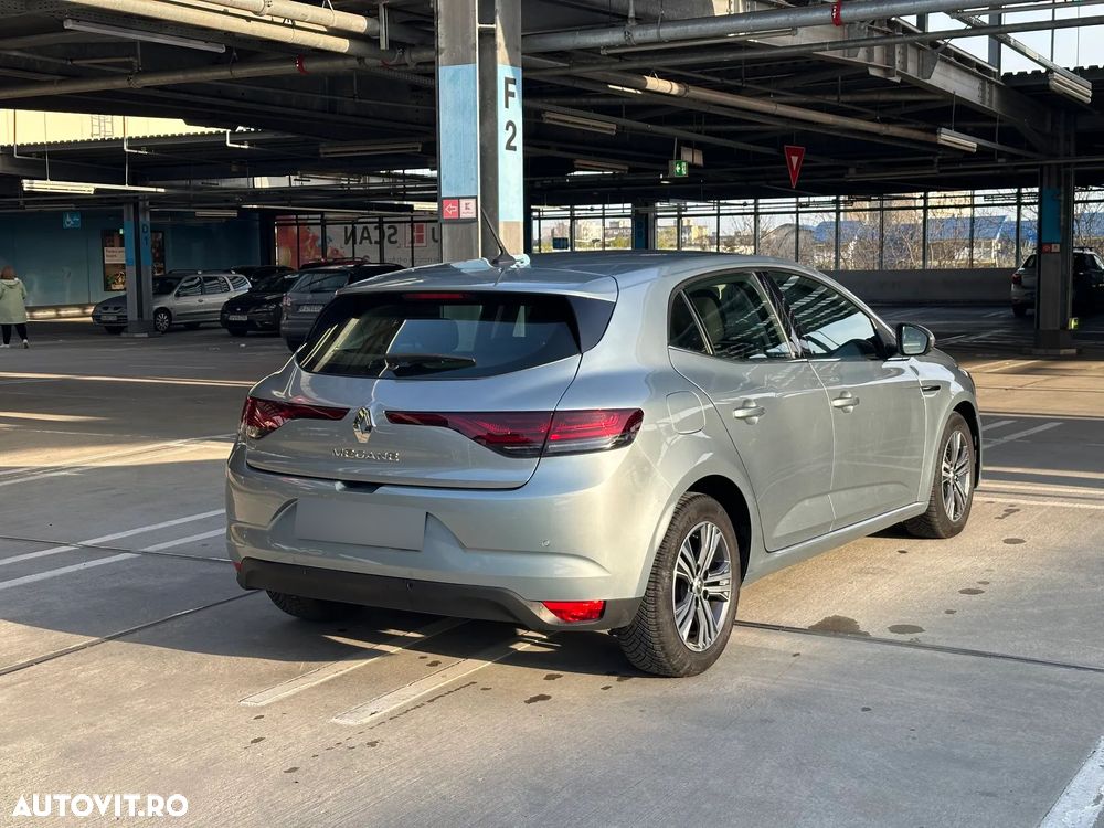 Renault Megane TCE 140 Techno - 7