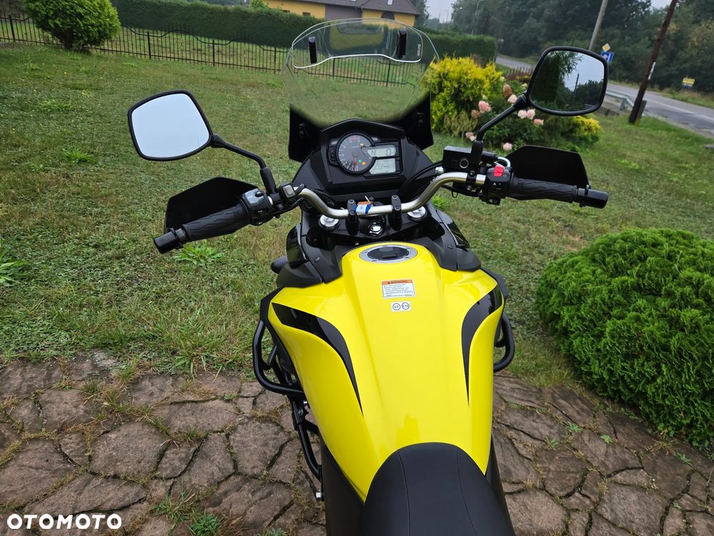 Suzuki V-STROM - 12