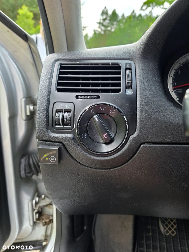 Volkswagen Bora 1.6 Comfortline - 12