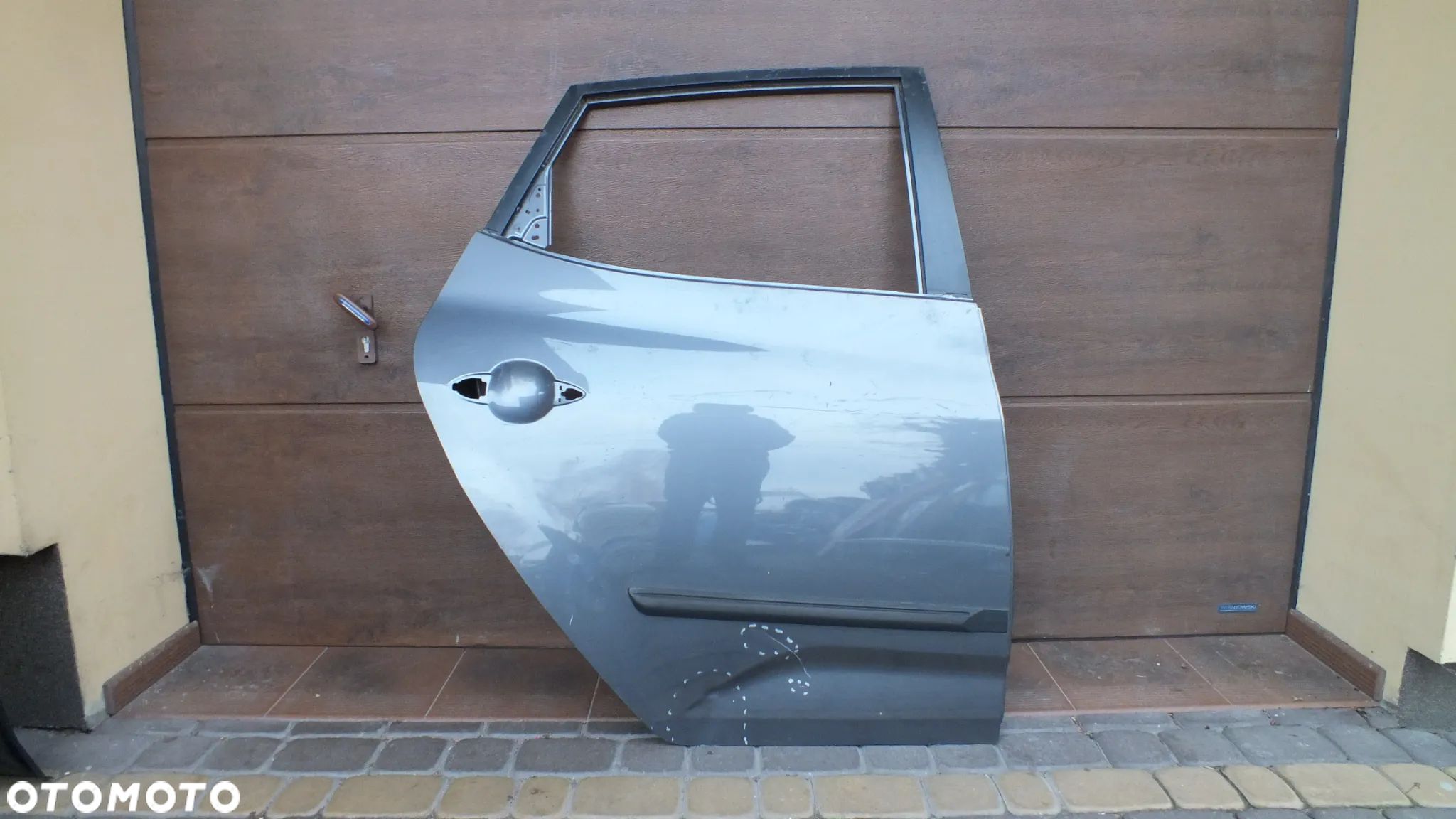 Drzwi tylne prawe Kia Venga - 1