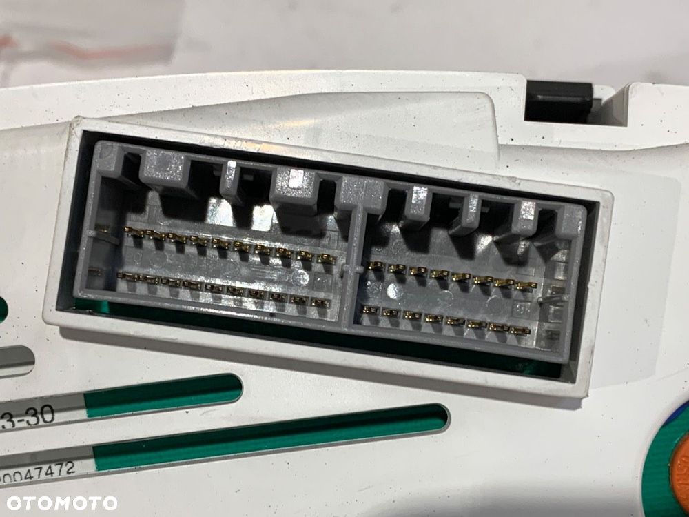 LICZNIK - 303.00 PLN - KIA SPORTAGE II (JE_, KM) 2004 - 2022 2.0 i 16V 104 kW [141 KM] benzyna 2004 - 3