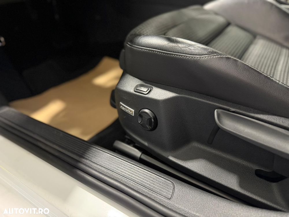 Volkswagen Golf - 13