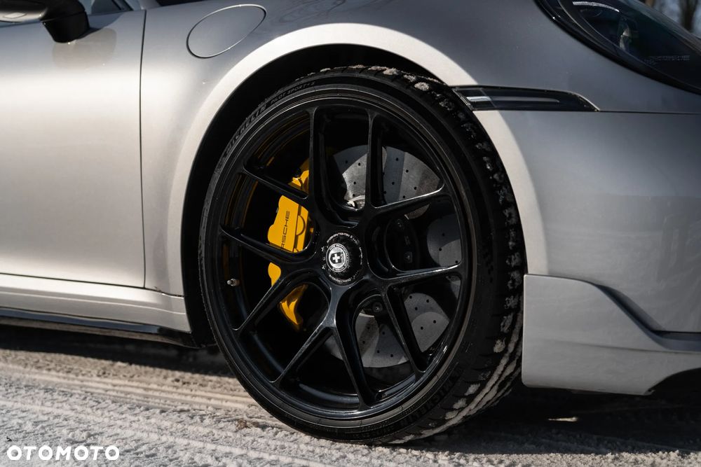 Porsche 911 Turbo S - 17