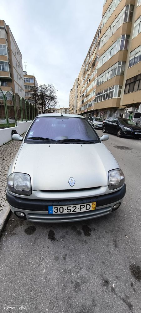 Renault Clio 1.4 RXE - 3