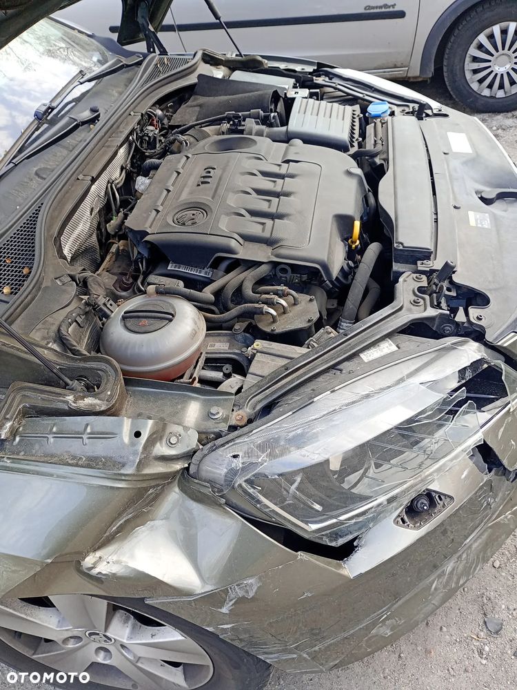 Skoda Superb 2.0 TDI Ambition - 16