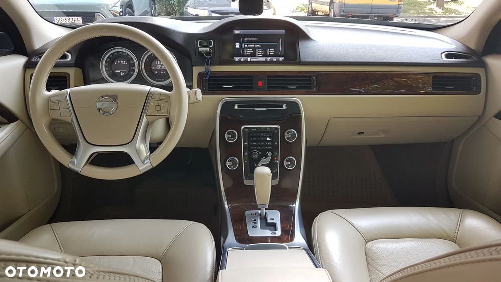 Volvo XC 70 3.2 AWD Summum - 12