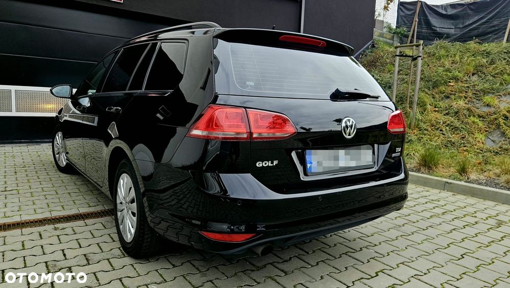 Volkswagen Golf - 2