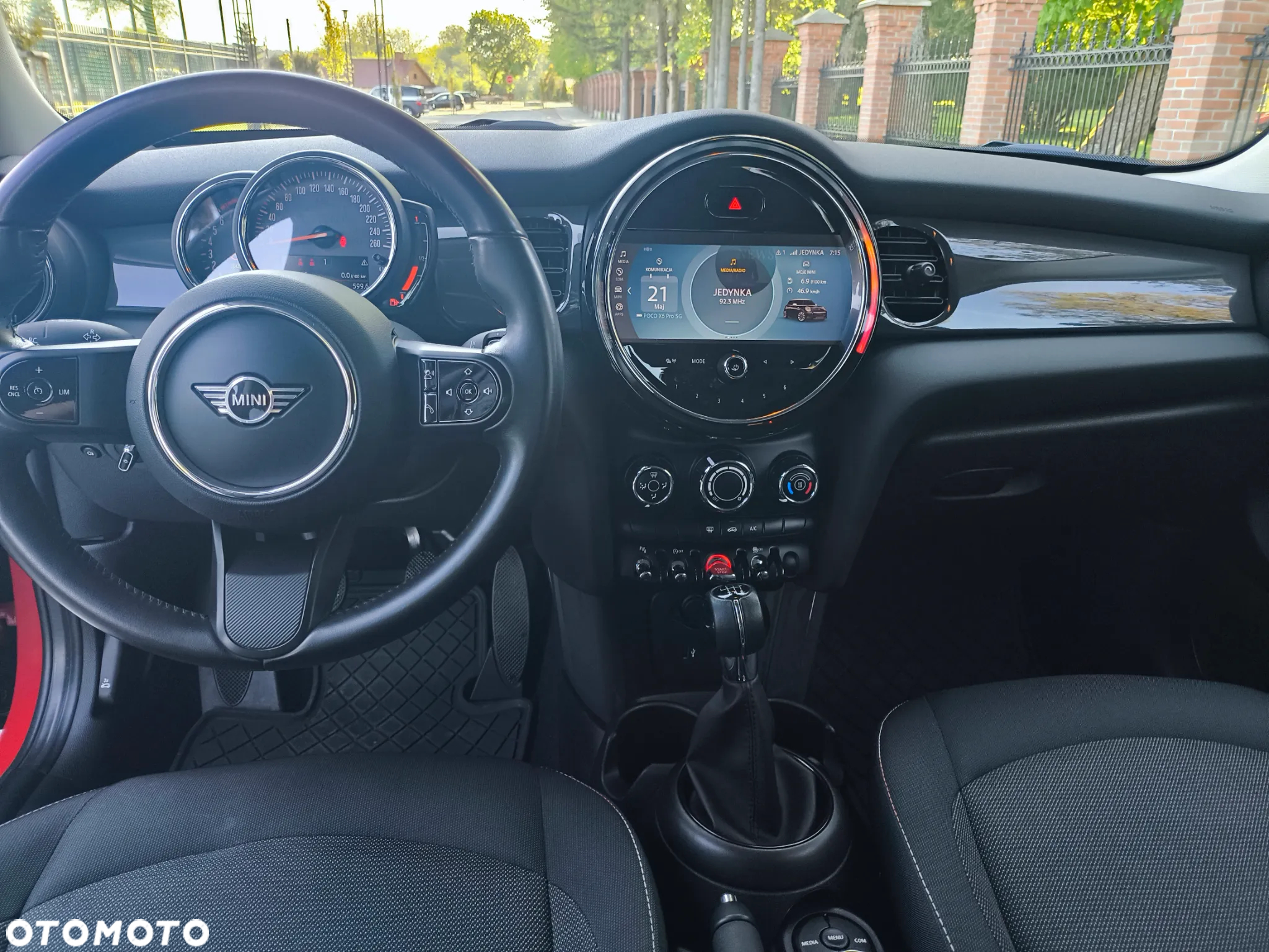 MINI ONE - 10