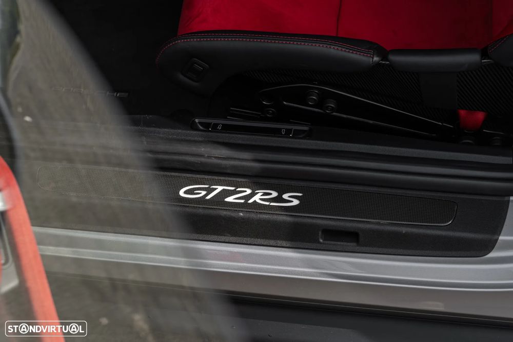 Porsche 911 (991) GT2 RS - 27