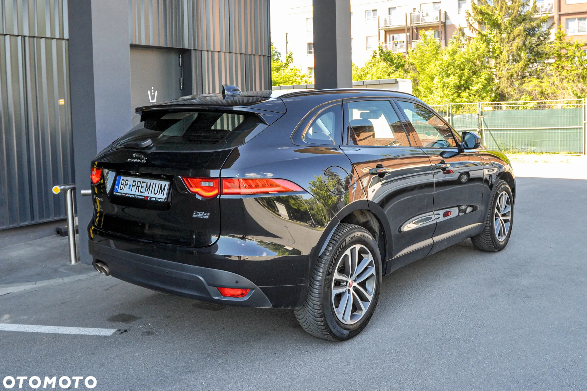 Jaguar F-Pace 2.0 i4D AWD R-Sport - 4