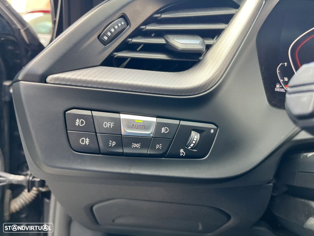 BMW 118 d Pack Desportivo M - 22