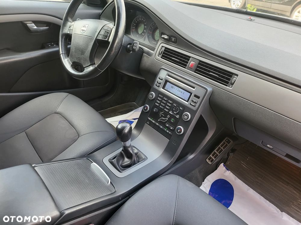 Volvo V70 - 25