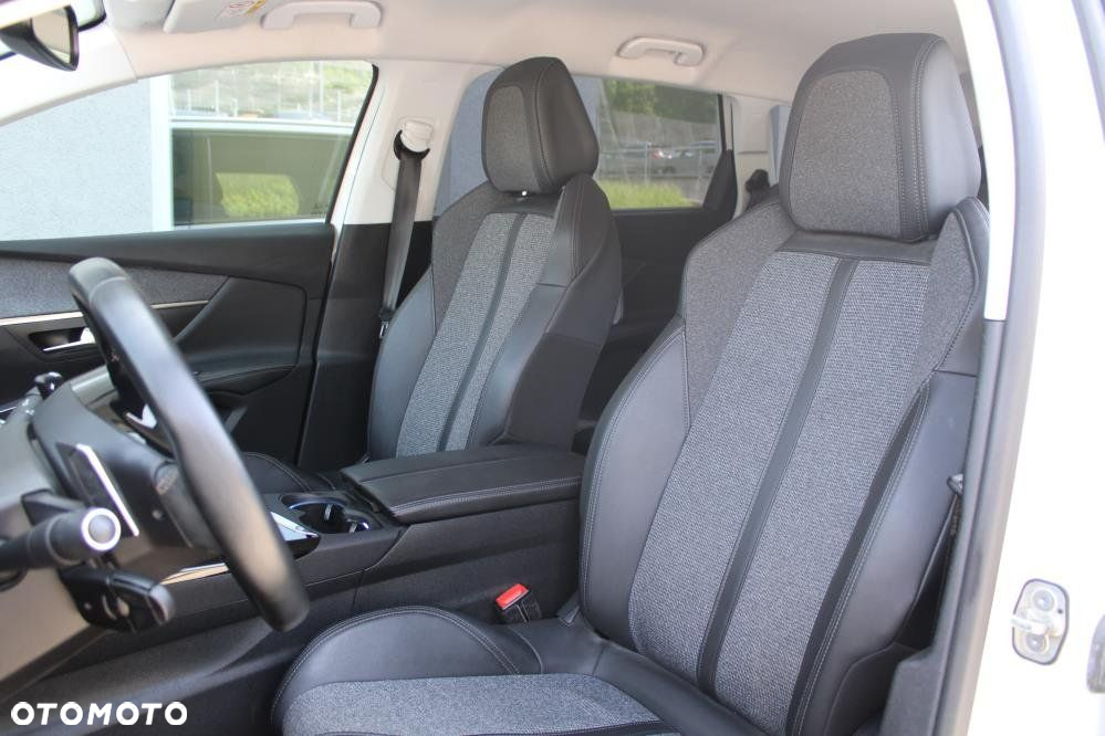 Peugeot 5008 - 10