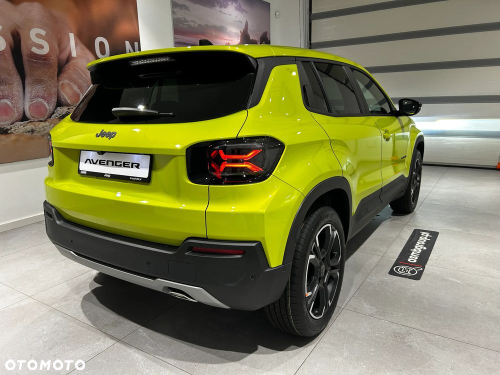 Jeep Avenger 1.2 T3 mHEV Summit FWD eDCT6 - 9