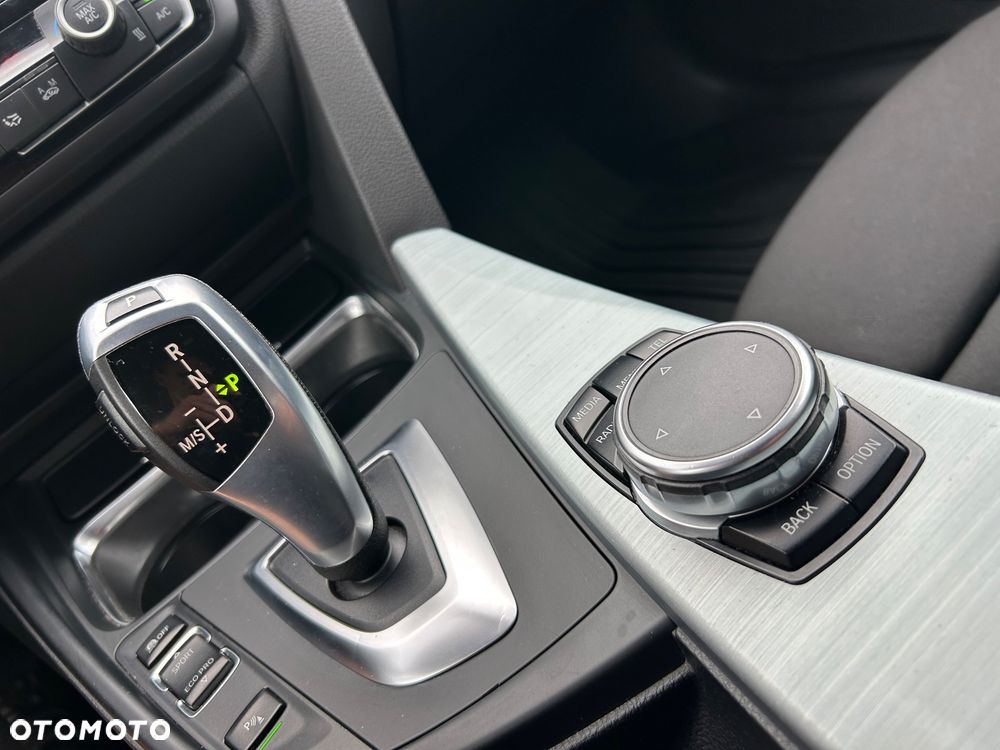 BMW Seria 4 420d Sport Line - 36