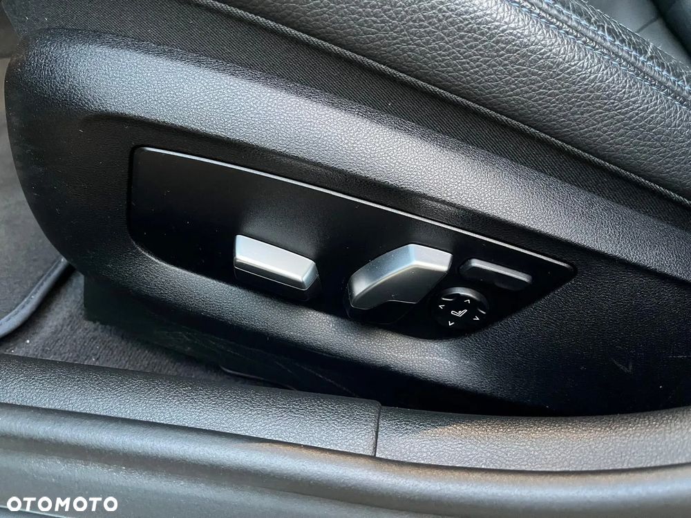 BMW Seria 5 M550d xDrive Touring - 19