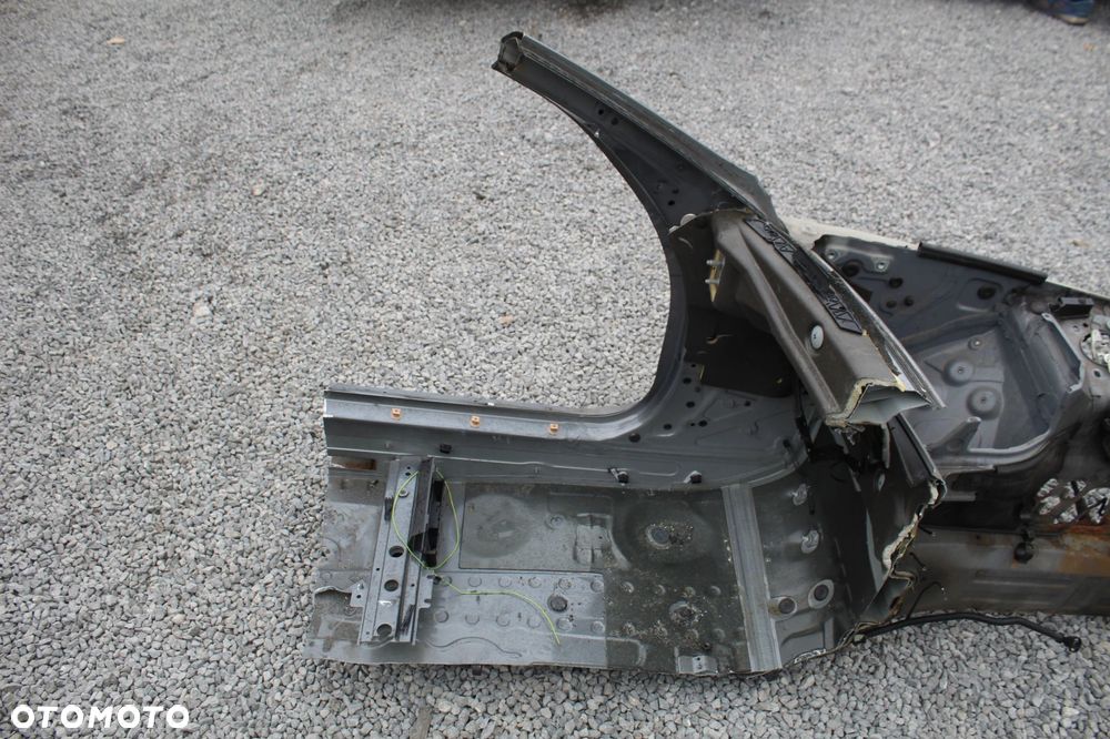 ĆWIARTKA LEWA PRZÓD PODŁÓŻNICA FARTUCH KIELICH PRÓG SŁUPEK A BMW E92 - 3