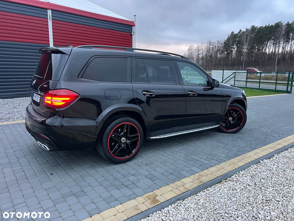 Mercedes-Benz GLS - 22