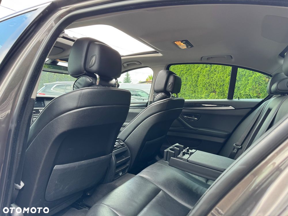 BMW Seria 5 520d Edition Fleet Sport - 14