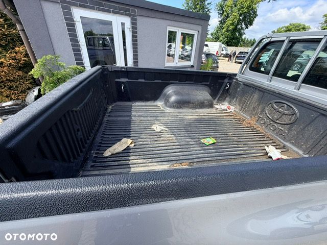 Toyota Hilux 2.8 D-4D Extra Cab Live 4x4 - 9