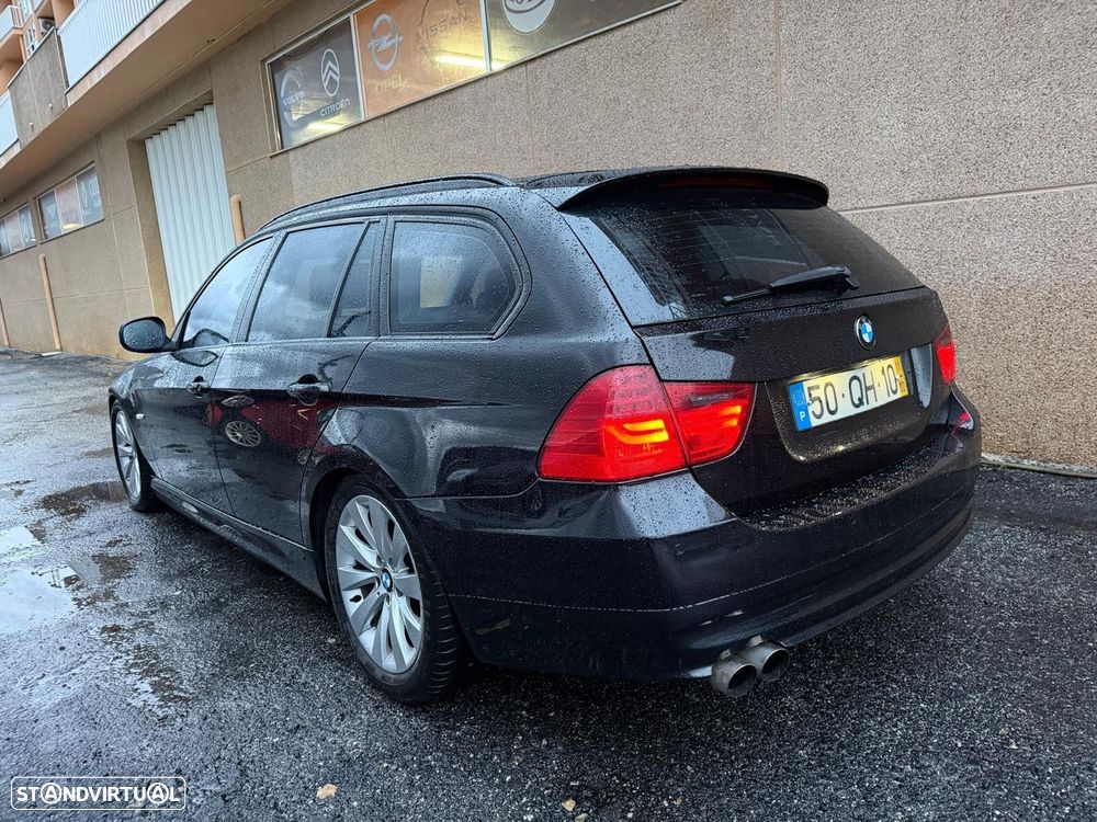 BMW 318 d Sport Line - 11