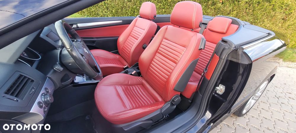 Opel Astra TwinTop 1.8 Cosmo - 5