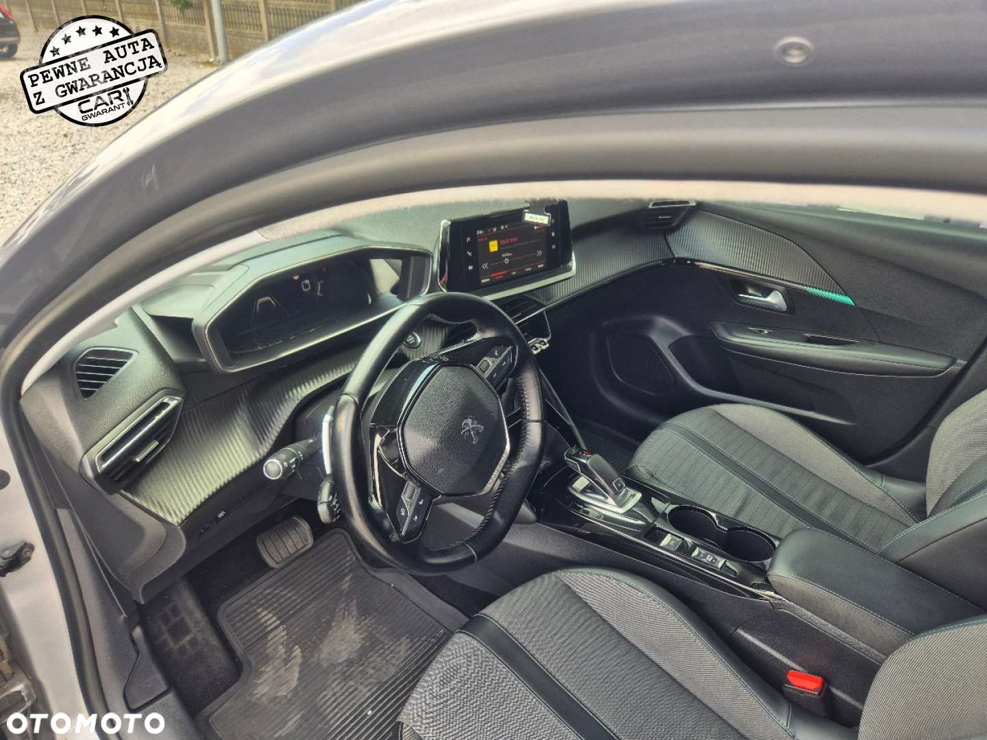 Peugeot 208 - 11