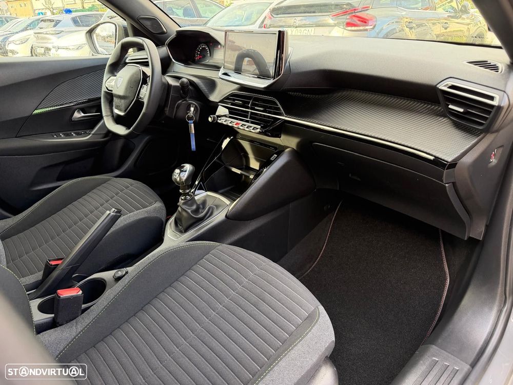 Peugeot 2008 1.2 PureTech Style - 15