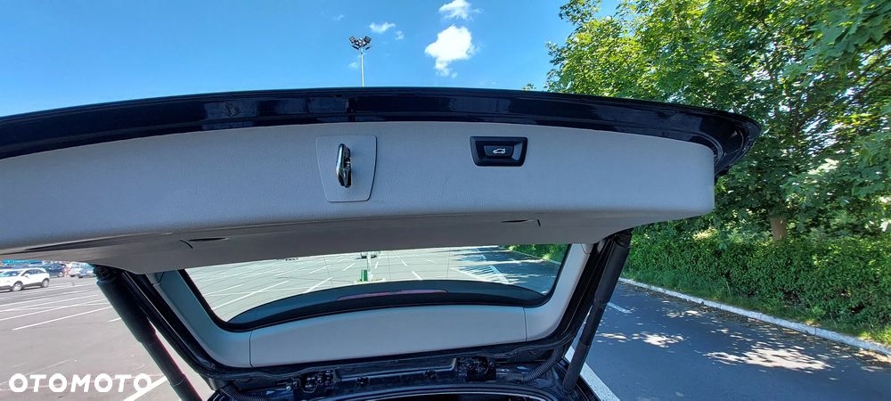 BMW Seria 3 320i - 17