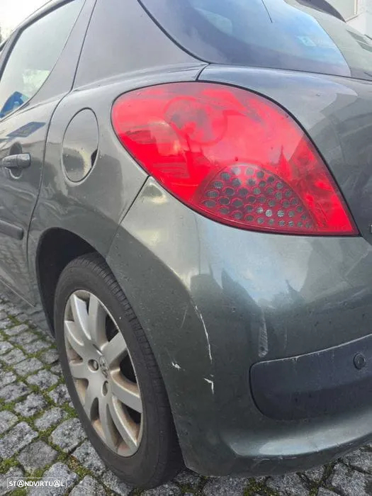 Peugeot 207 1.6 HDi Sport - 6