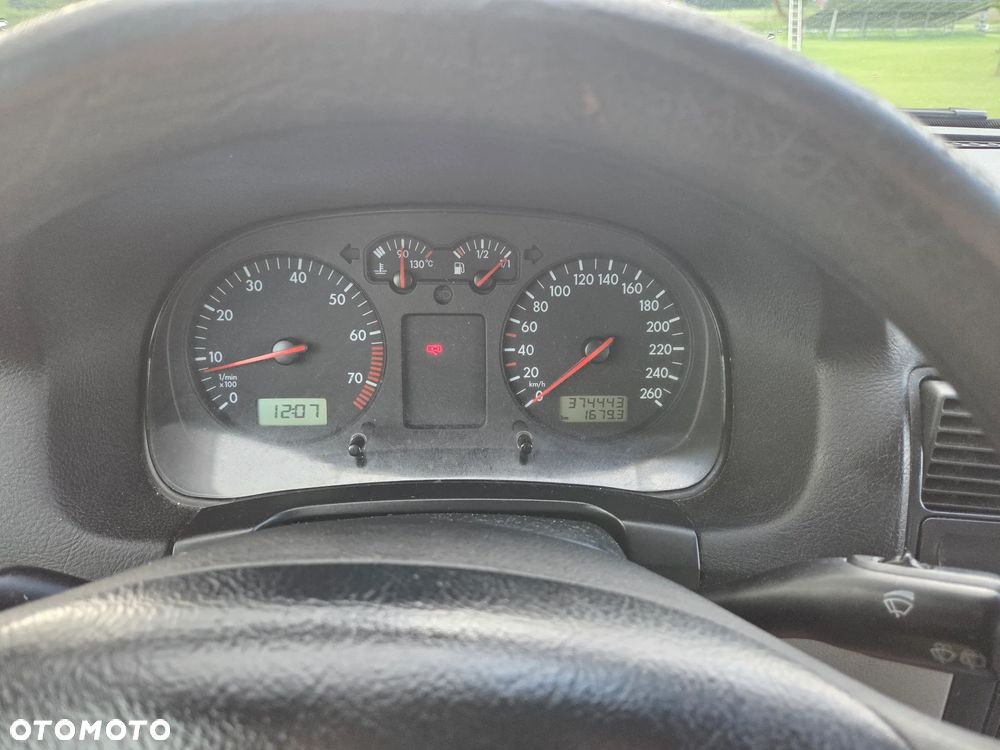 Volkswagen Golf Variant - 14