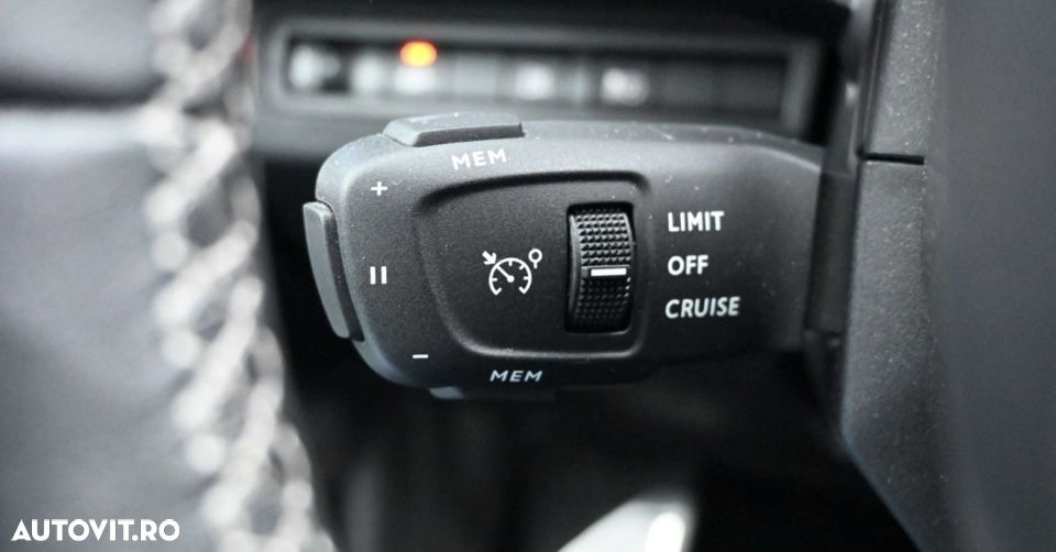 Peugeot 3008 225 e-EAT8 Roadtrip - 6